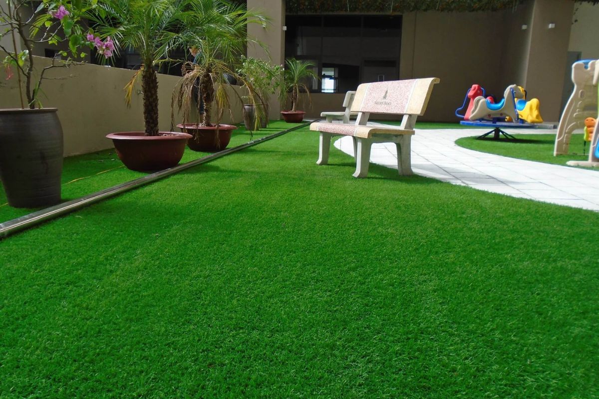 Cỏ nhân tạo sân vườn - Bảng giá chi tiết và ưu đãi mới nhất 1 a 11 1