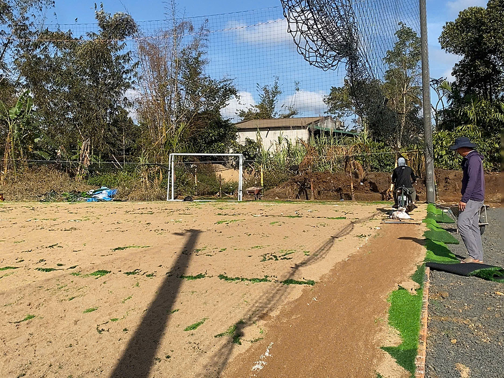 Sân bóng 5 người tại Ea Drông, Buôn Hồ — Ảnh 3